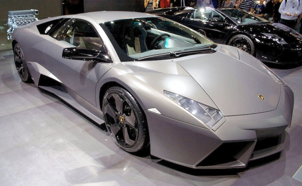 Lamborghini Reventón - wikipedia.org